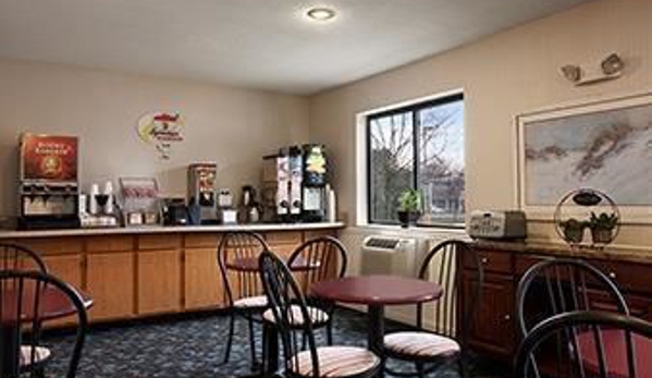 Super 8 by Wyndham Cromwell/Middletown - Cromwell, CT