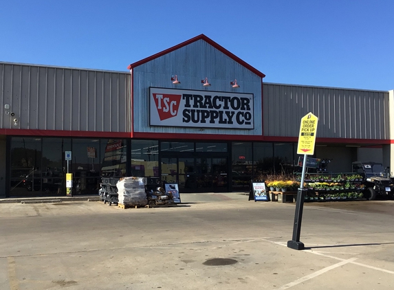 Tractor Supply Co - Sealy, TX