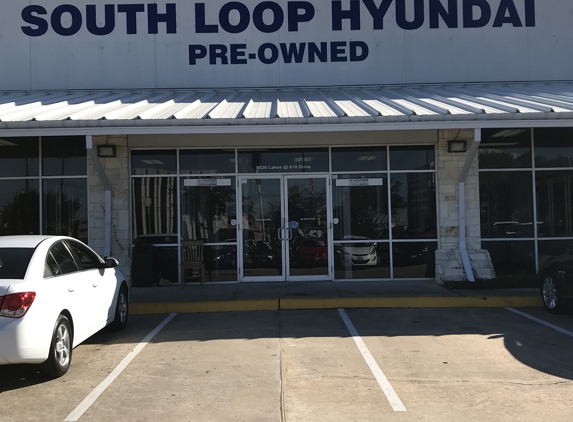 Steele South Loop Hyundai - Houston, TX. Great prices on all vehicles. Contact my Sales Floor Manager @ 832-776-7676 today for more information about any vehicles we have on our lots.