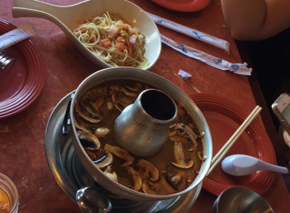 Thai Famous Cuisine - Garden Grove, CA