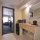 Holiday Inn Express & Suites Fayetteville-Univ of AR Area by IHG - Hotels
