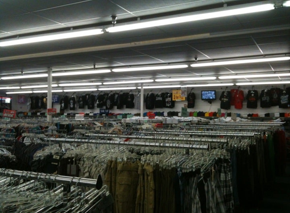 T-Shirt Outlet - Stockton, CA