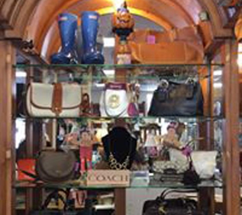 Treasure House Resale Shop - Glen Ellyn, IL