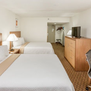 Days Inn by Wyndham Biloxi Beach - Biloxi, MS