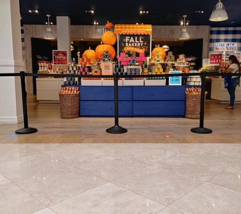 Bath & Body Works - Costa Mesa, CA