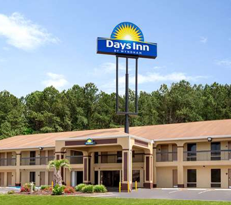 Days Inn by Wyndham Covington - Covington, GA