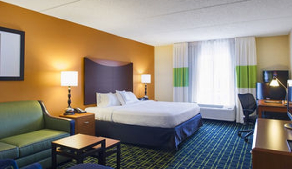 Fairfield Inn & Suites - Evansville, IN