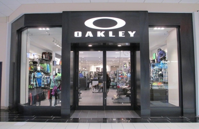 oakley store 12 oaks mall