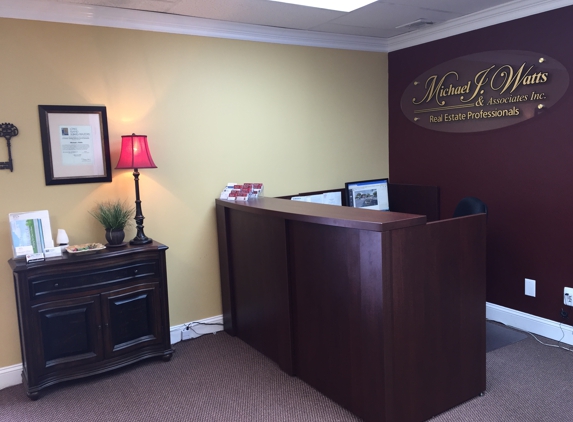 Michael J Watts & Associates - Islip, NY