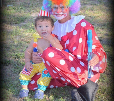 Playtime Portraits & Characters - Kinston, NC. Sparkles the Clown!