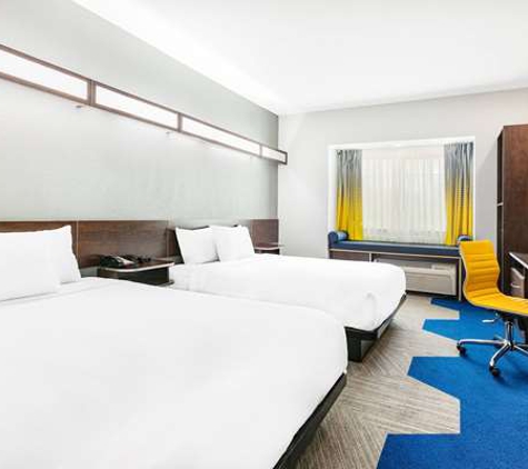 Microtel Inn and Suites by Wyndham Austin Airport - Austin, TX