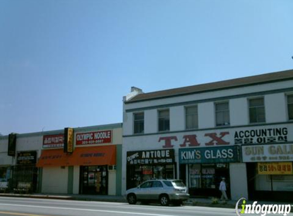 Olympic Antique Store - Los Angeles, CA