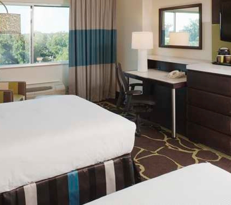 DoubleTree by Hilton Charlotte Uptown - Charlotte, NC