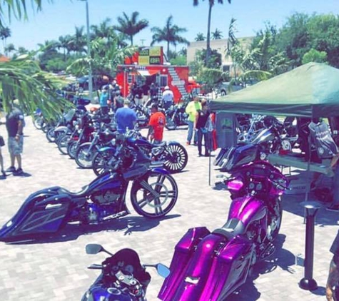 UNDERGROUND GARAGE CUSTOM CYCLES - Miami, FL