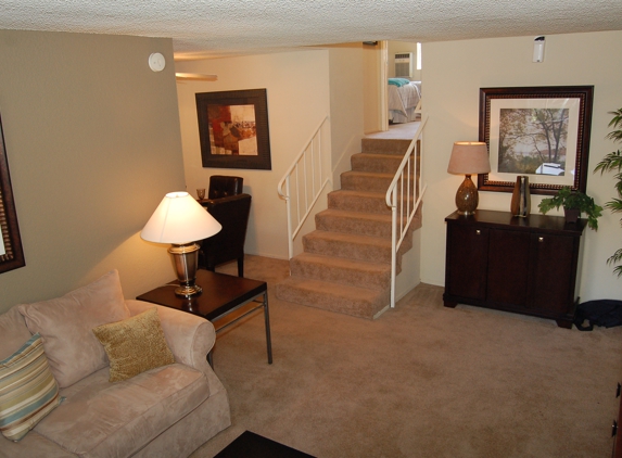 Torrey Pines Apartments - West Covina, CA