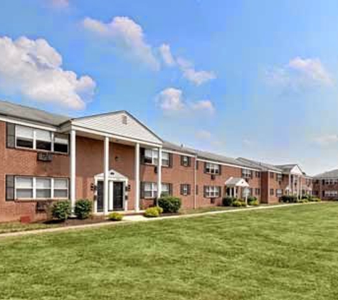 Royal Gardens Apartments - Piscataway, NJ