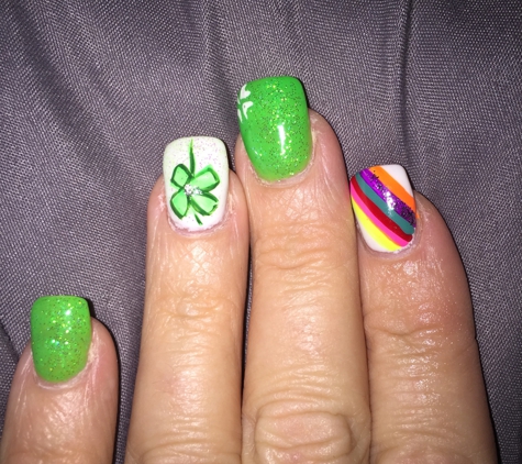 Pretty Nails - Citrus Heights, CA. St.Patric Day Nails!!