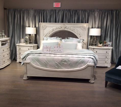 Wayne's Fine Furniture & Bedding - Jacksonville, FL