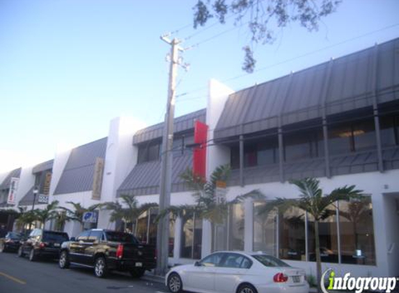 Shampology Salon & Supply - Miami, FL