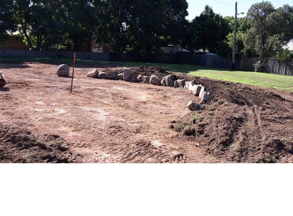 Shane Cameron Excavator Hire - Westbrook, NSW