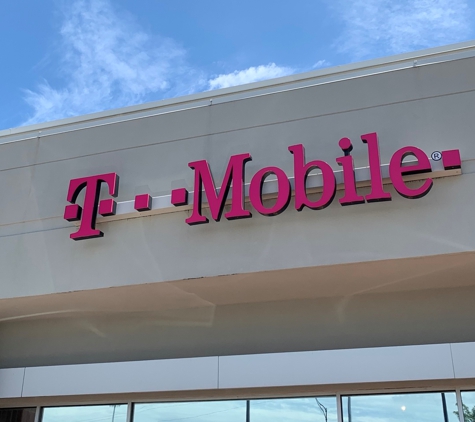 T-Mobile - Maplewood, MO