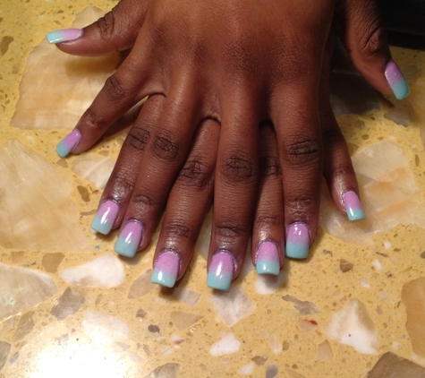 Custom Nails Spa - Waldorf, MD