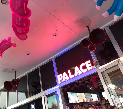 Palace Bar & Restaurant - Miami Beach, FL