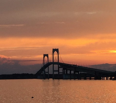 Bridge Liquors - Newport, RI