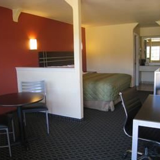 Oxford Inn & Suites - Webster, TX