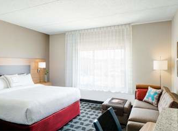 TownePlace Suites Tacoma Lakewood - Lakewood, WA