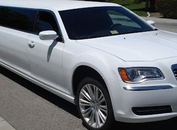 Clique Limousine Service - Oakdale, NY