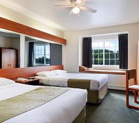 Microtel Inn & Suites by Wyndham Eagle River/Anchorage Are - Eagle River, AK