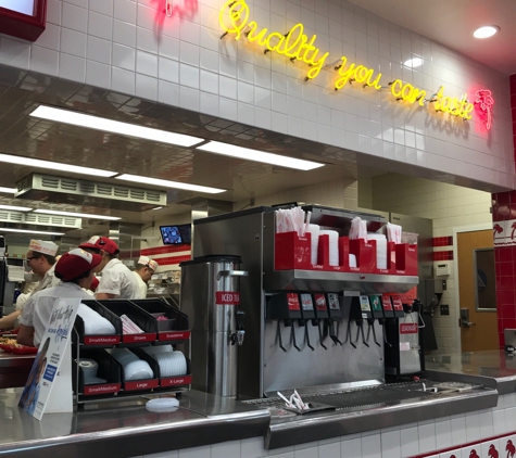 In-N-Out Burger - Hemet, CA