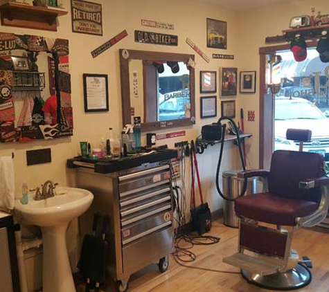 RJ's Barber Shop - Grinnell, IA