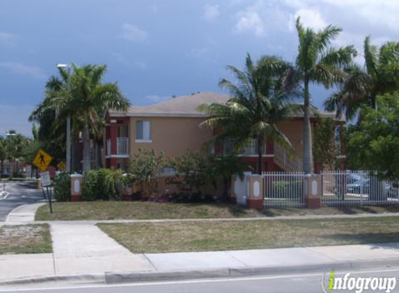 Douglas Pointe - Miami Gardens, FL