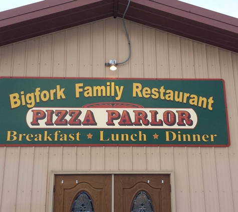 Pizza Palace - Bigfork, MN