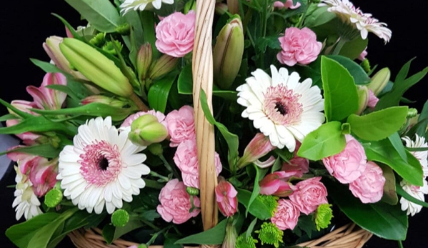 Salamander Village Florist - Salamander Bay, NSW