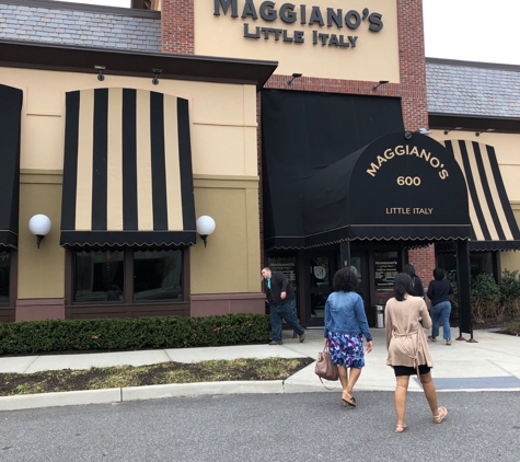 Maggiano's Little Italy - Garden City, NY