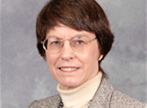 Dr. Carolyn S Oesterle, MD - Wheaton, IL