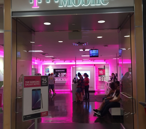 T-Mobile - Culver City, CA. Mall sign