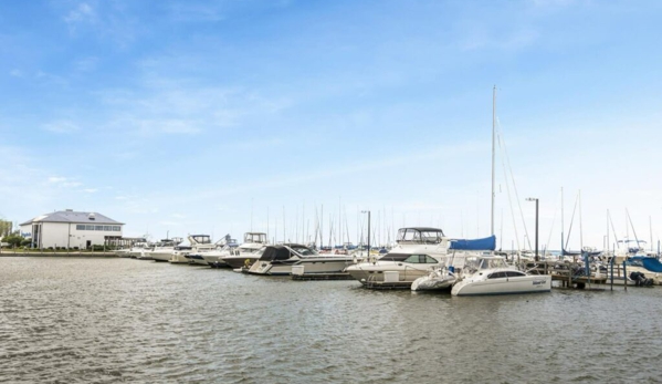 Battery Park Marina - Sandusky, OH