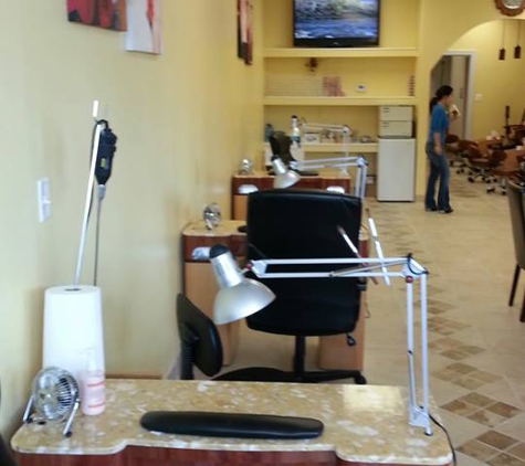 Allure Nails Spa - strasburg, VA