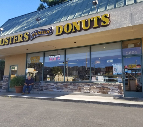 Foster's Donuts - La Crescenta, CA