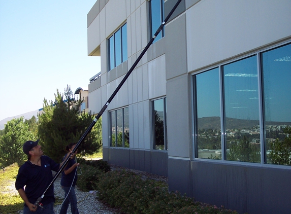 CLEAR VIEW of Eastlake Window Cleaning - Chula Vista, CA