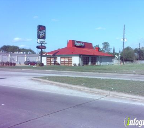 Pizza Hut - Houston, TX