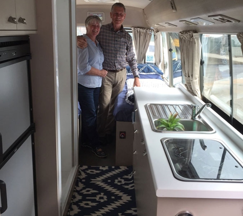 Brisbane Mini Bus Charter - Herston, QLD