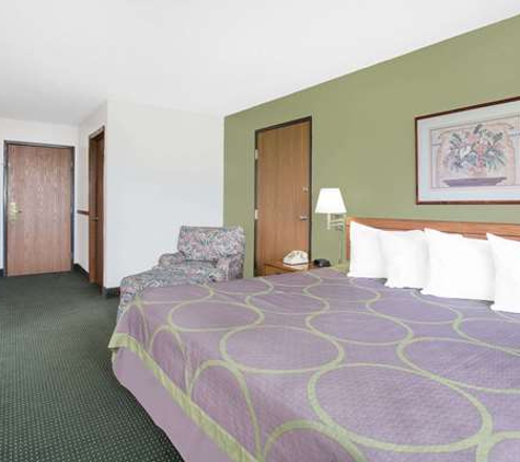 Super 8 By Wyndham Chillicothe - Chillicothe, MO