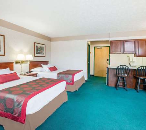 Ramada Limited - Strasburg, OH