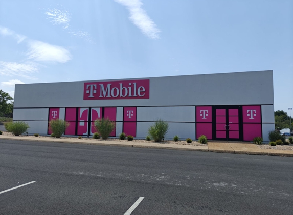 T-Mobile - Waynesboro, VA