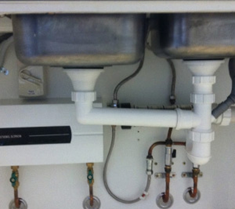 Free Flow Plumbing & Gas Services - Stuart, QLD